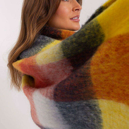 Cozy Colorful Plaid Shawl with Elegant Tassels - Très Elite