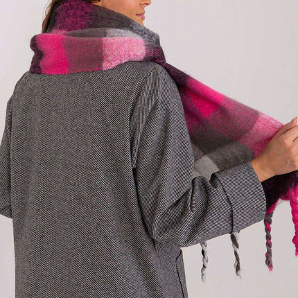 Cozy Colorful Plaid Shawl with Elegant Tassels - Très Elite