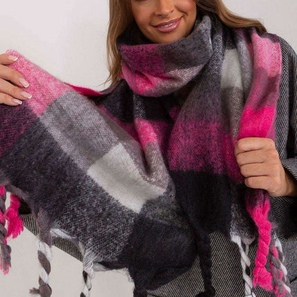 Cozy Colorful Plaid Shawl with Elegant Tassels - Très Elite