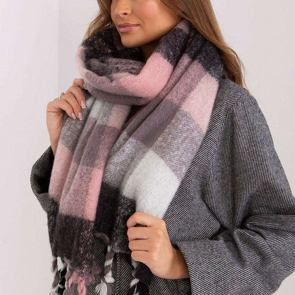 Cozy Colorful Plaid Shawl with Elegant Tassels - Très Elite