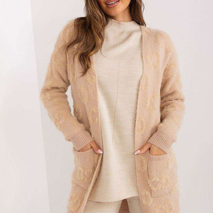 Cozy Knit Cardigan with Convenient Pockets for Every Occasion