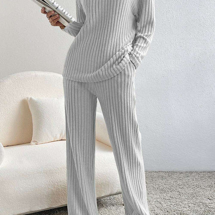 Cozy Light Grey V-Neck Ribbed Knit Lounge Set for Stylish Relaxation - Très Elite