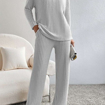 Cozy Light Grey V-Neck Ribbed Knit Lounge Set for Stylish Relaxation - Très Elite
