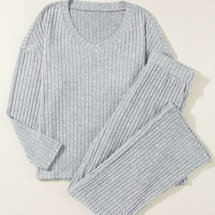 Cozy Light Grey V-Neck Ribbed Knit Lounge Set for Stylish Relaxation - Très Elite