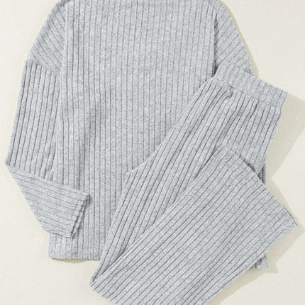 Cozy Light Grey V-Neck Ribbed Knit Lounge Set for Stylish Relaxation - Très Elite