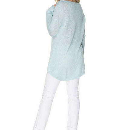Cozy Oversized Sweater with Peekaboo Detail - Très Elite