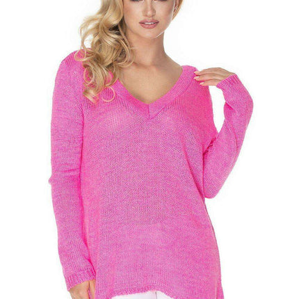 Cozy Oversized Sweater with Peekaboo Detail - Très Elite