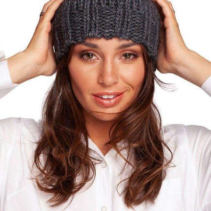 Cozy Ribbed Knit Beanie for Winter Warmth - Très Elite