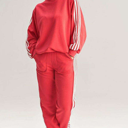 Cozy Striped Tracksuit Set with Coordinating Sweatshirt and Pants - Très Elite