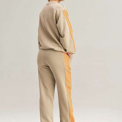 Cozy Striped Tracksuit Set with Coordinating Sweatshirt and Pants - Très Elite