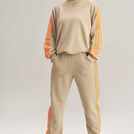 Cozy Striped Tracksuit Set with Coordinating Sweatshirt and Pants - Très Elite