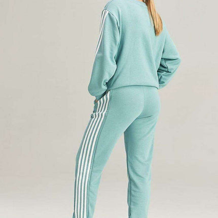 Cozy Striped Tracksuit Set with Coordinating Sweatshirt and Pants - Très Elite
