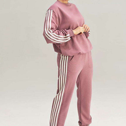 Cozy Striped Tracksuit Set with Coordinating Sweatshirt and Pants - Très Elite