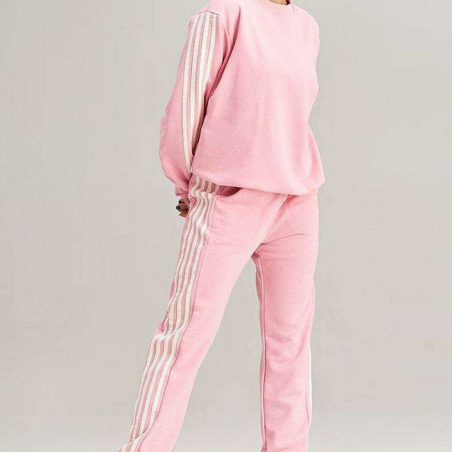 Cozy Striped Tracksuit Set with Coordinating Sweatshirt and Pants - Très Elite