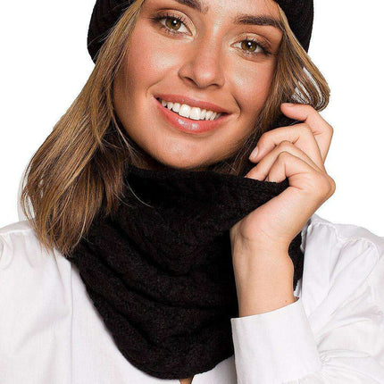 Cozy Thick Plaid Knit Infinity Scarf - Très Elite
