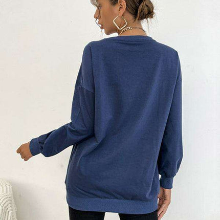 Cozy Winter Essential: Letter-Print Knit Pullover - Très Elite