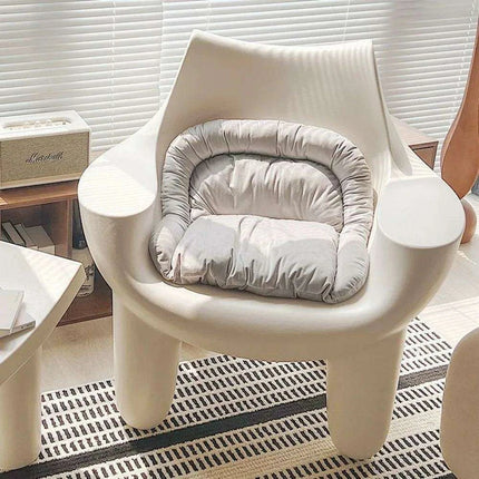 Cream Leather Nordic Embrace Chair: A Touch of Luxury for Modern Living - Très Elite