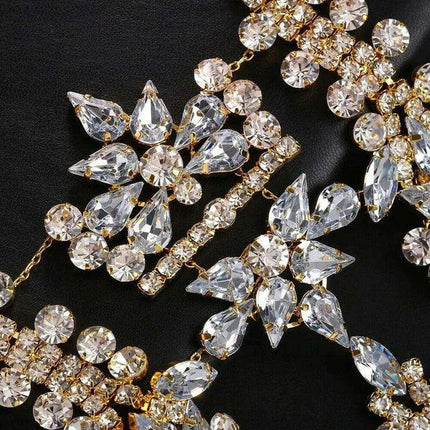 Crystal Rhinestone Bralette with Chic Geometric Body Chain - Très Elite