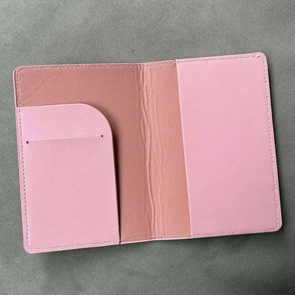 Custom Engraved Passport Holder for Adventurous Couples - Elegant Travel Essential..