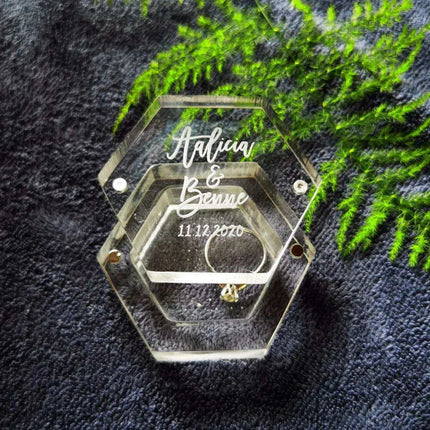 Customizable Transparent Hexagon Acrylic Ring Box with Engraved Name and Date - Elegant Jewelry Display - Très Elite- Très Elite
