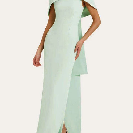 DEAT Customizable Slim Fit Evening Gown with Elegant Shawl - Summer 2024 Collection for Women, Model 35Z762 - Très Elite