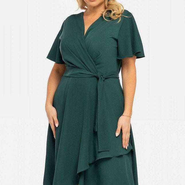 Dancing Delight: Karko Wrap Dress for Plus Size Elegance