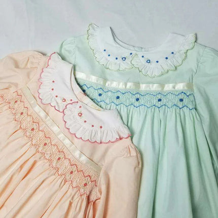 Delightful Vintage-Inspired Pink Smocked Dress for Girls - Long Sleeve Autumn Collection with Elegant Embroidery - Très Elite