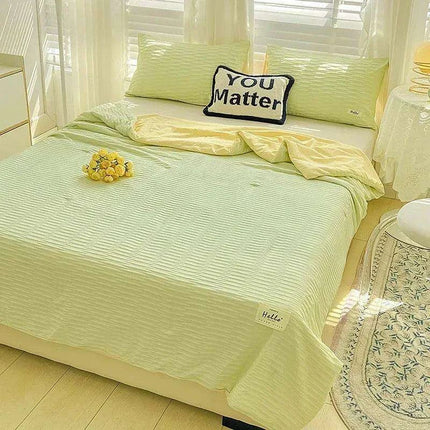 Double-Sided Cooling Comforter: Lightweight Reversible Summer Quilt - Très Elite