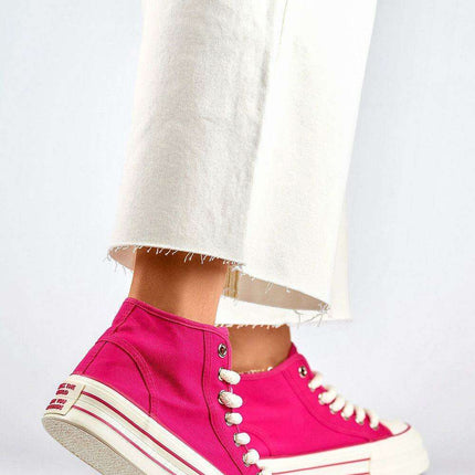 Dynamic Pink Sneakers for Modern Women - Très Elite