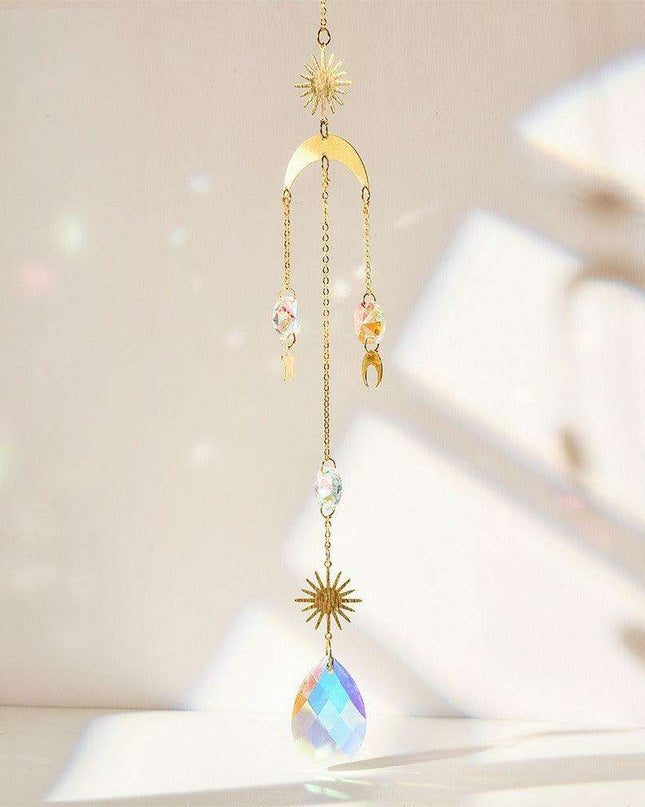 Radiant Gold Crystal Pendant Necklace - A Classic Statement of Elegance