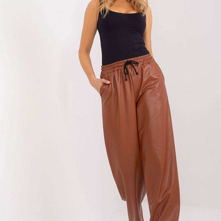 Eco-Conscious Insulated High-Waist Faux Leather Trousers - Très Elite