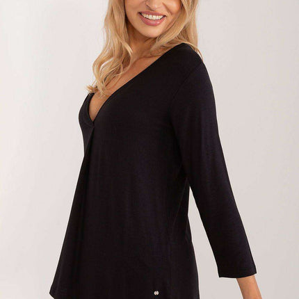 Eco-Conscious Viscose Heart Neck Blouse for Everyday Elegance - Très Elite