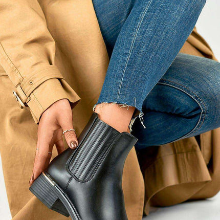 Eco-Friendly Chic Faux Leather Winter Booties - Très Elite