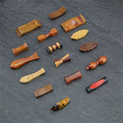 Eco-Friendly Japanese Wooden Chopstick Holder - Elegant Dining Accessory - Très Elite