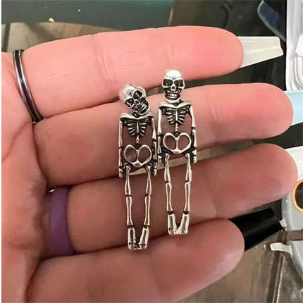 Eerie Elegance Skull Dangle Earrings - Ideal Gothic Accessory for Halloween and All-Year Wear - Très Elite