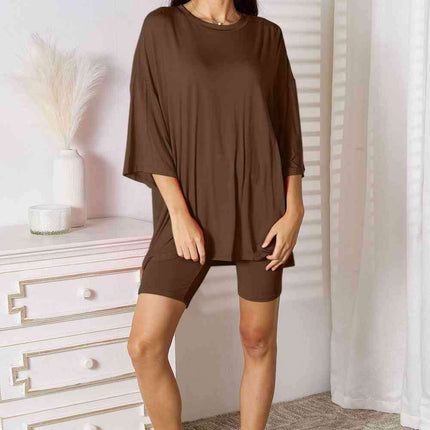 Effortless Elegance: Trendy Rayon Top and Shorts Combination for Ultimate Comfort - Très Elite