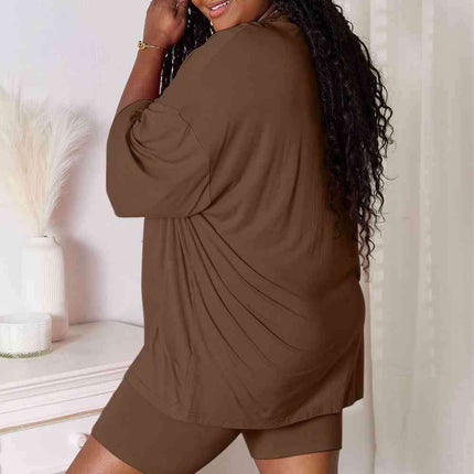 Effortless Elegance: Trendy Rayon Top and Shorts Combination for Ultimate Comfort - Très Elite