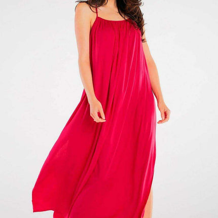 Effortlessly Chic Viscose Maxi Dress with Statement Ring Detail - Très Elite