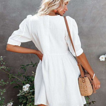 Effortlessly Elegant Women's Dress for Spring and Summer in Lightweight Polyester-Cotton Blend - Très Elite