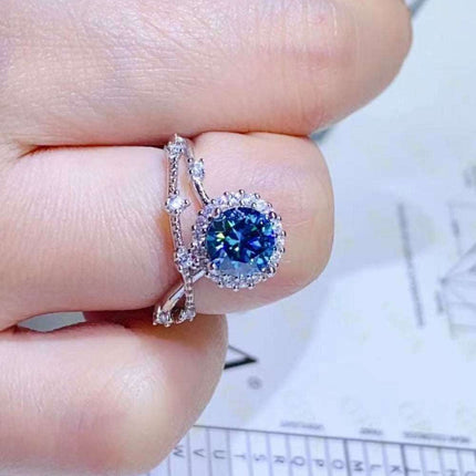 Elegant 1 Carat Lab Grown Moissanite & Zircon Silver Ring - A Luxurious Statement Piece