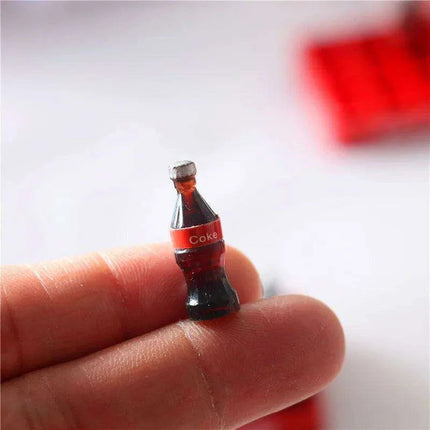 Elegant 1:12 Scale Miniature Drink Serving Trays for Dollhouse Sophistication - Très Elite