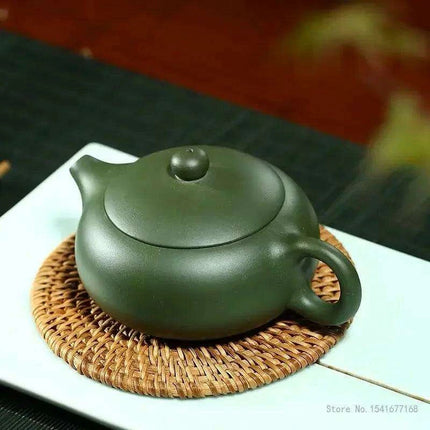 Elegant 190ml Yixing Zisha Teapot - A Handcrafted Masterpiece for Tea Aficionados - Très Elite