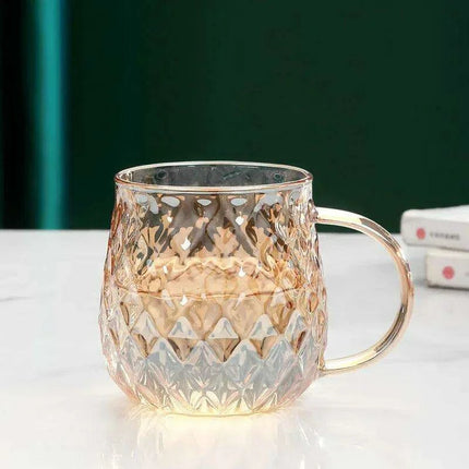 Elegant 1.8L Diamond Pattern Glass Kettle for Juices, Milk, Coffee, and Tea - Stylish Drinkware Set for Family Gatherings..