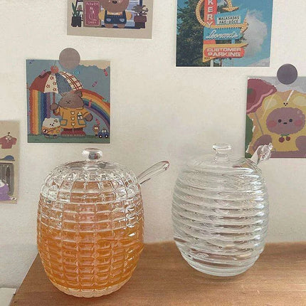 Elegant 265ml Glass Honey Jar with Mixing Spoon - Ideal for Honey, Juice, and Jam Serving - Très Elite