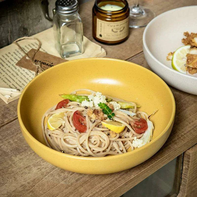 Elegant 8-Inch Porcelain Dinner Plate for Gourmet Steak, Soup, and Salad - Dishwasher and Microwave Safe for Upscale Dining - Très Elite