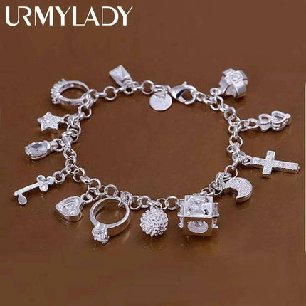 Elegant 925 Sterling Silver Heart Charm Bracelet - A Cherished Reminder of Love - Très Elite