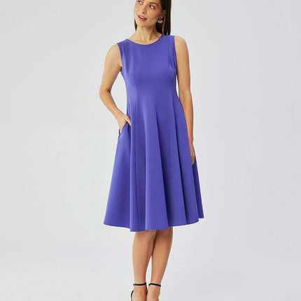 Elegant A-Line Sleeveless Day Dress with Polish Flair