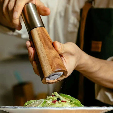 Elegant Acacia Wood and Stainless Steel Spice Grinder Duo - Tailored Grinding for Culinary Excellence - Très Elite