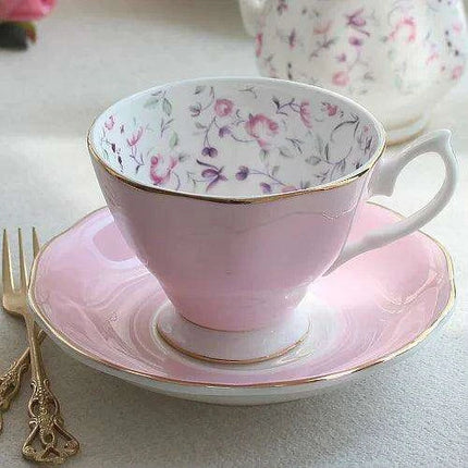 Elegant Afternoon Tea Collection: Opulent Bone China Cups with Stylish Ceramic Plates - Très Elite