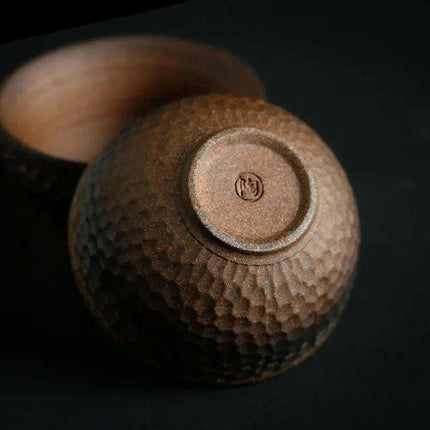 Elegant Artisan Japanese Stoneware Tea Bowl – Enhance Your Tea Experience with Timeless Craftsmanship - Très Elite